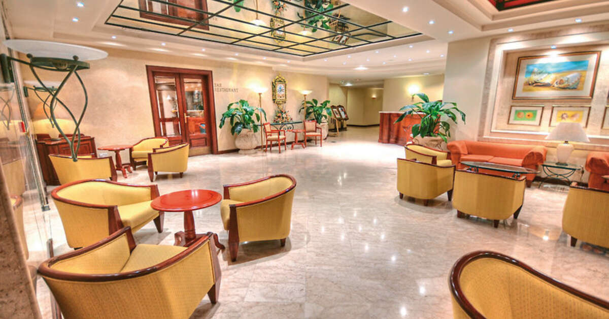 Een foto van het interieur van Hotel Grand