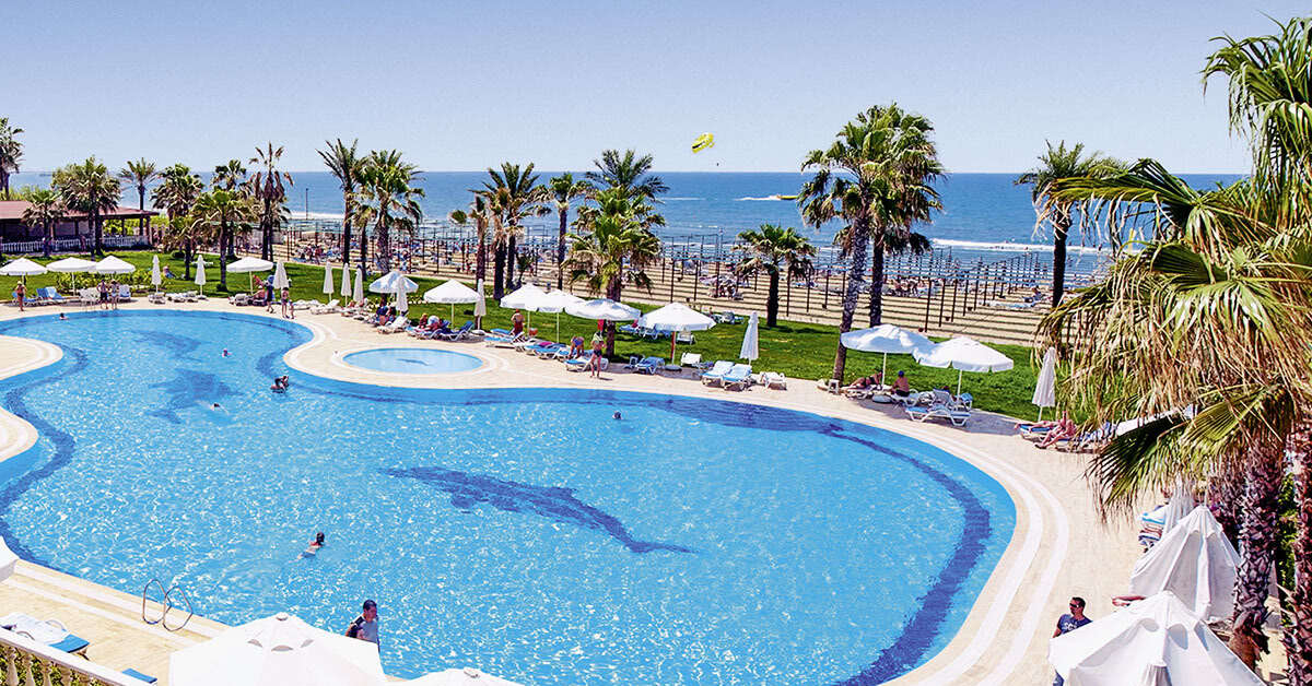 Ein Foto vom Pool im Cesars Side