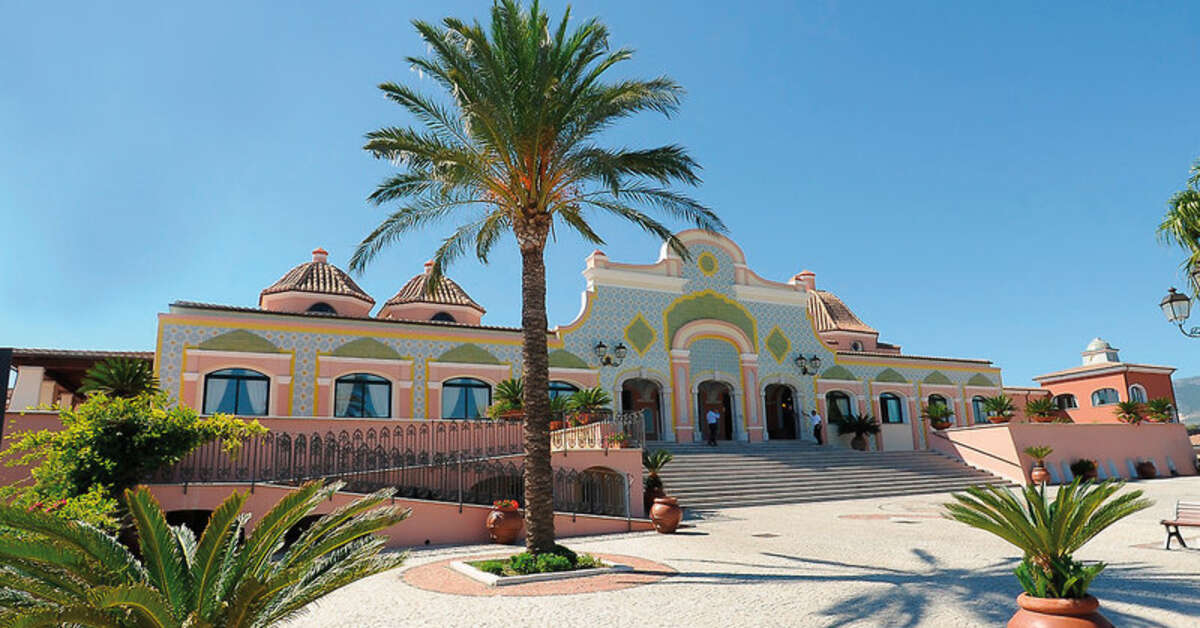 Een foto van de buitenkant van Club Hotel Marina Beach