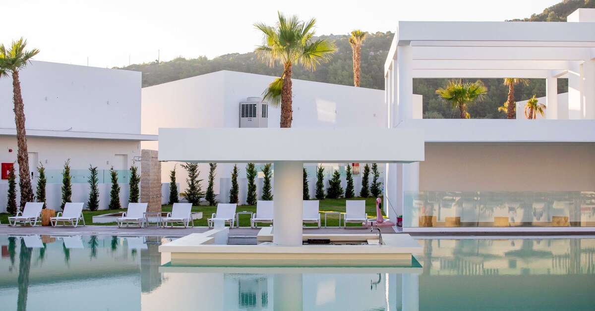 Een foto van het zwembad bij White Dreams Resort