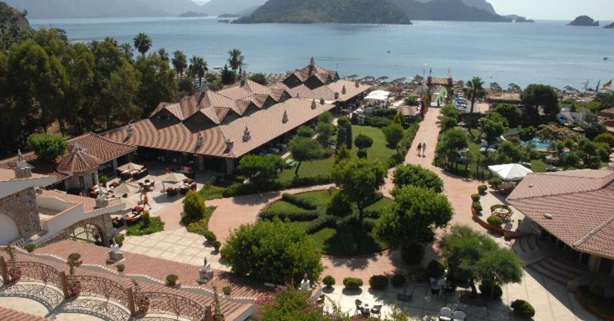 Een foto van de buitenkant van Marti Resort