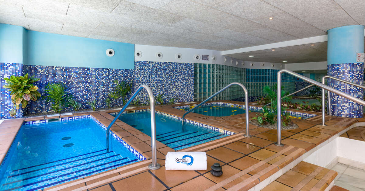 Een foto van het zwembad bij Hotel Ibersol Almunecar Beach & Spa