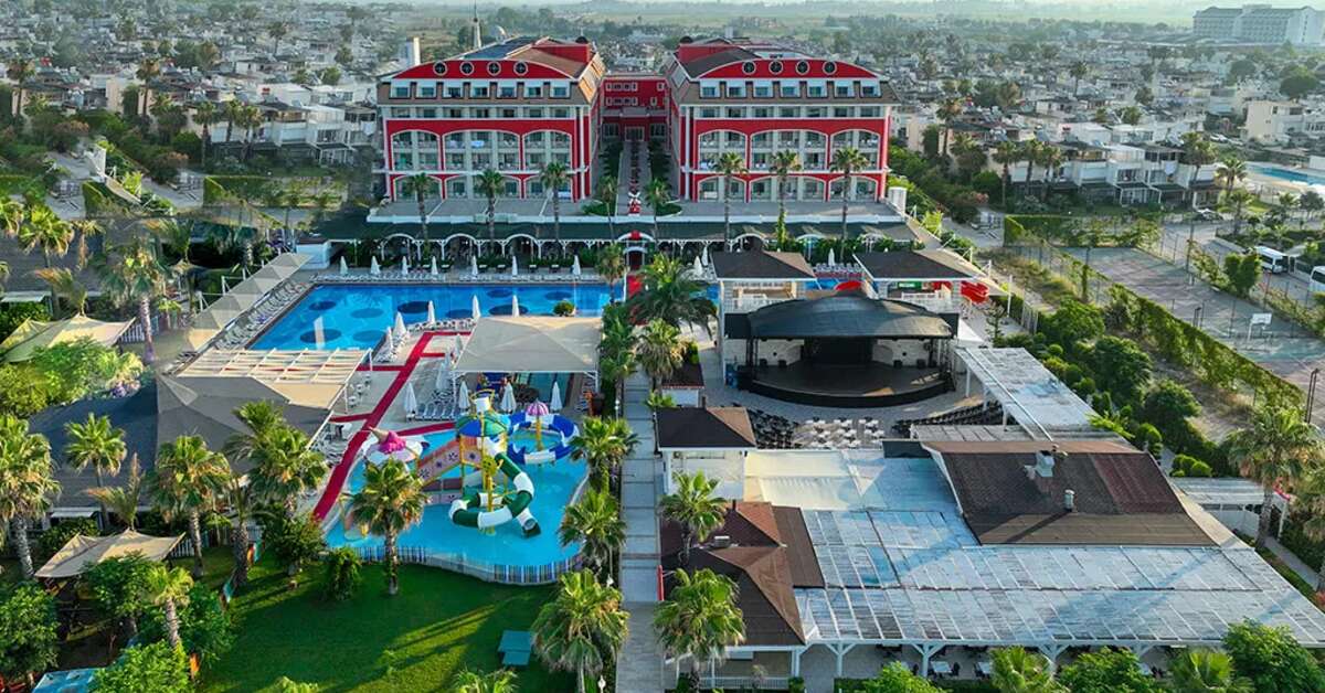 Een foto van het zwembad bij Orange County Resort Hotel Belek