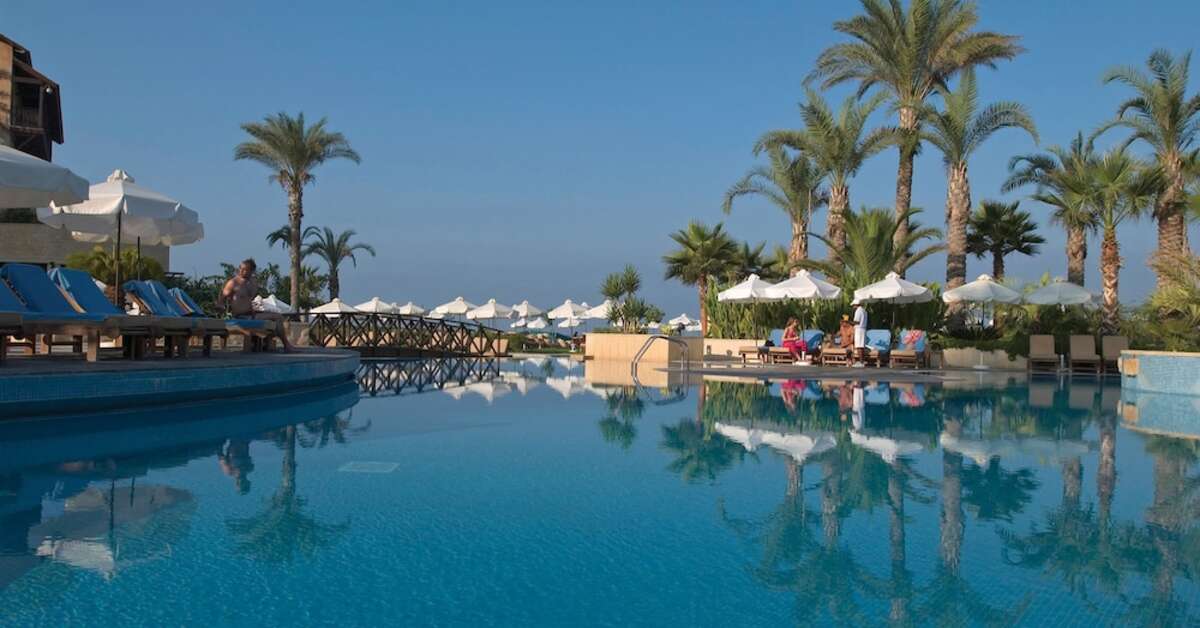 Een foto van het zwembad bij Elysium Hotel