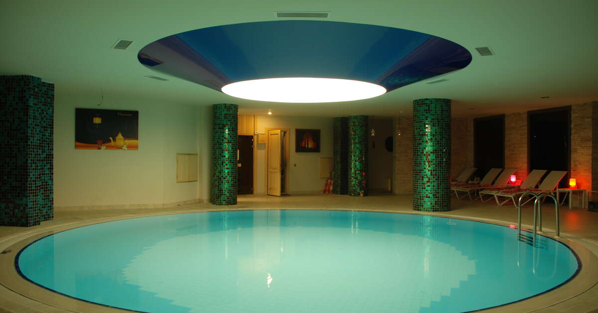 Een foto van het zwembad bij Hotel Golden Rock Beach