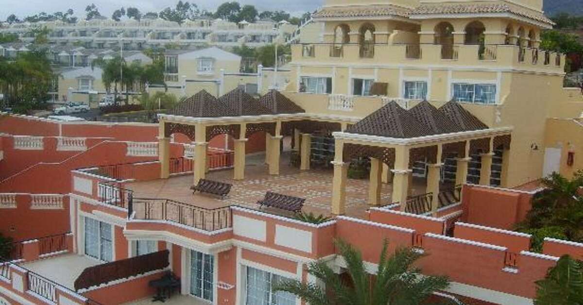 Een foto van de buitenkant van Appartementen Granada Park