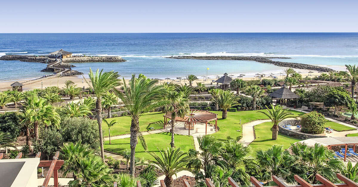 Ein Foto von der Außenansicht des Elba Carlota Beach & Golf Resort