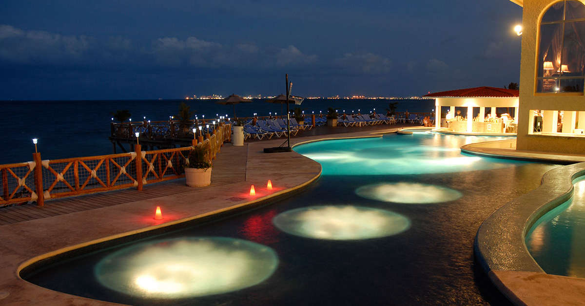 Een foto van het zwembad bij All Ritmo Cancun Resort & Waterpark