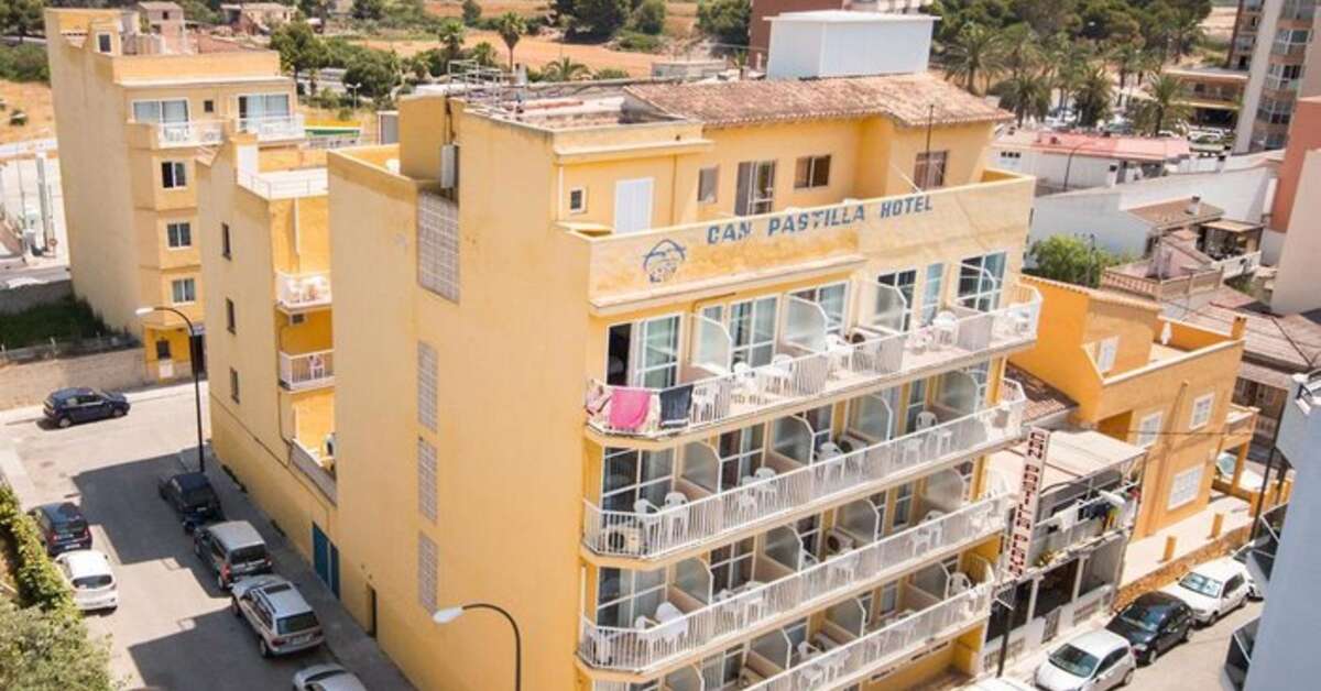 Een foto van de buitenkant van Hotel Amic Can Pastilla