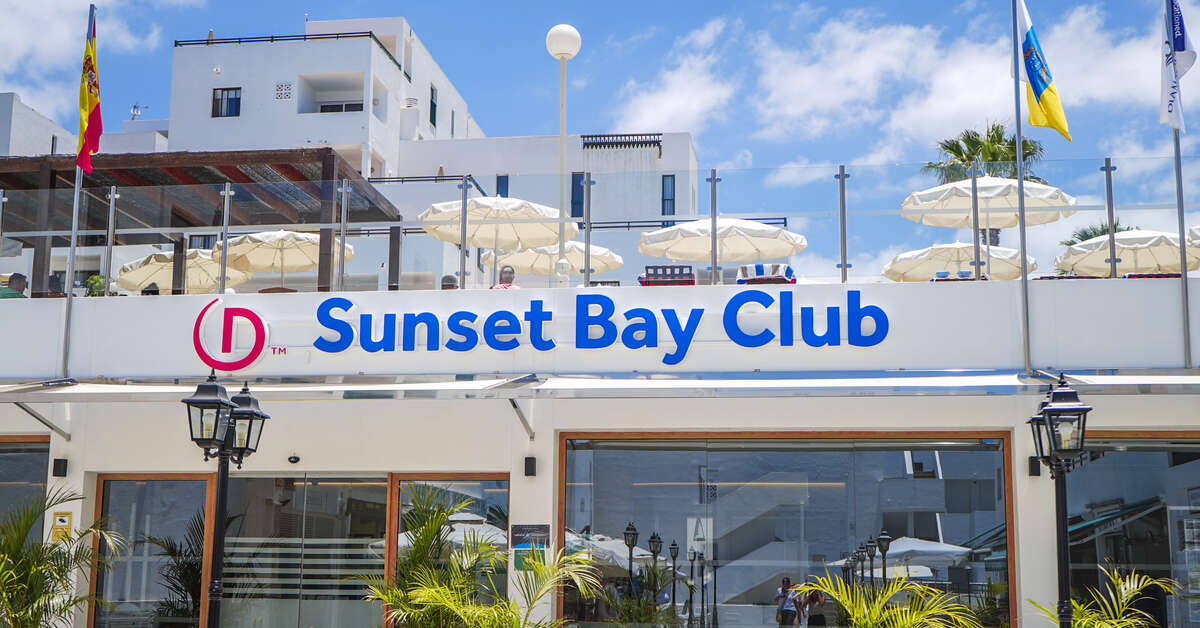 Een foto van de buitenkant van Hilton Grand Vacations Sunset Bay Club