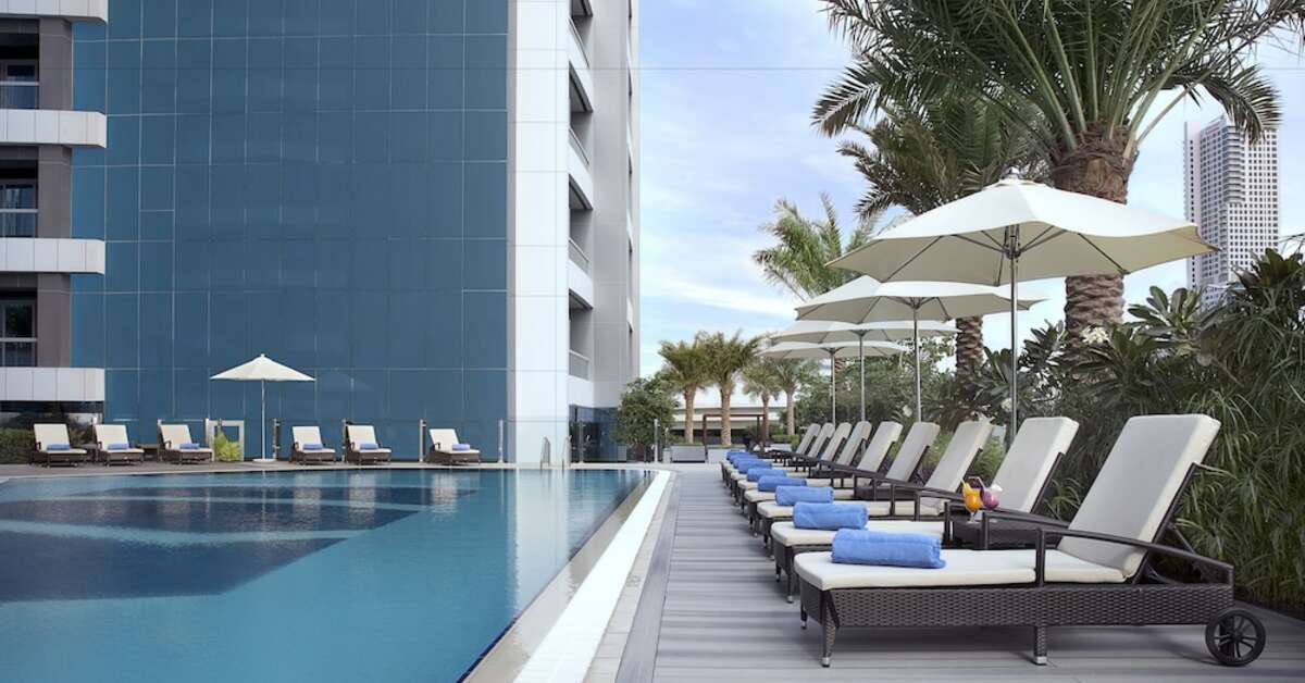 Een foto van het zwembad bij Atana Hotel