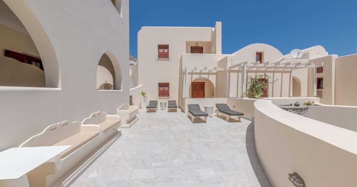 Ein Foto von der Terrasse im Epavlis Hotel
