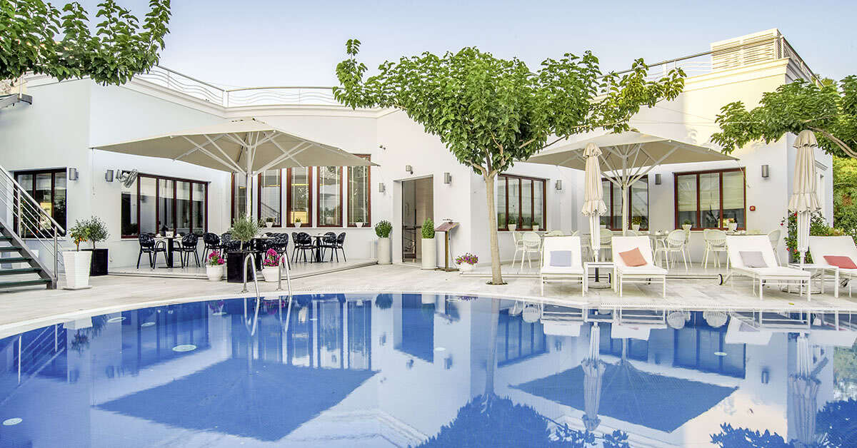 Een foto van het zwembad bij La Mer Deluxe Hotel & Spa