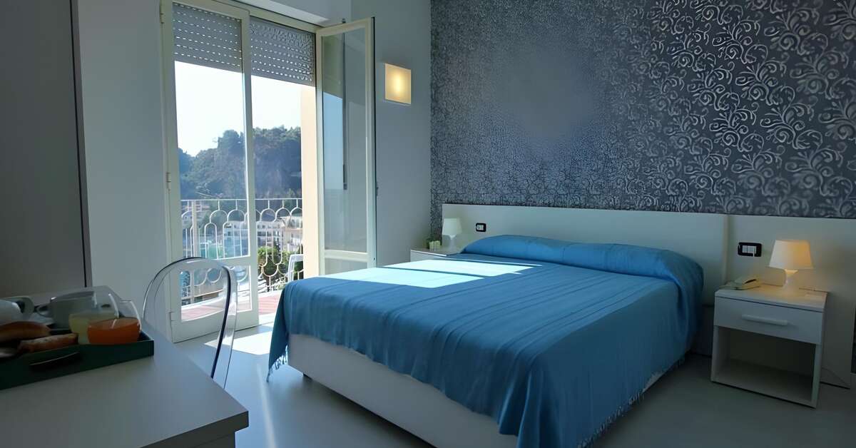 Een foto van een overzicht van Hotel Baia Azzurra