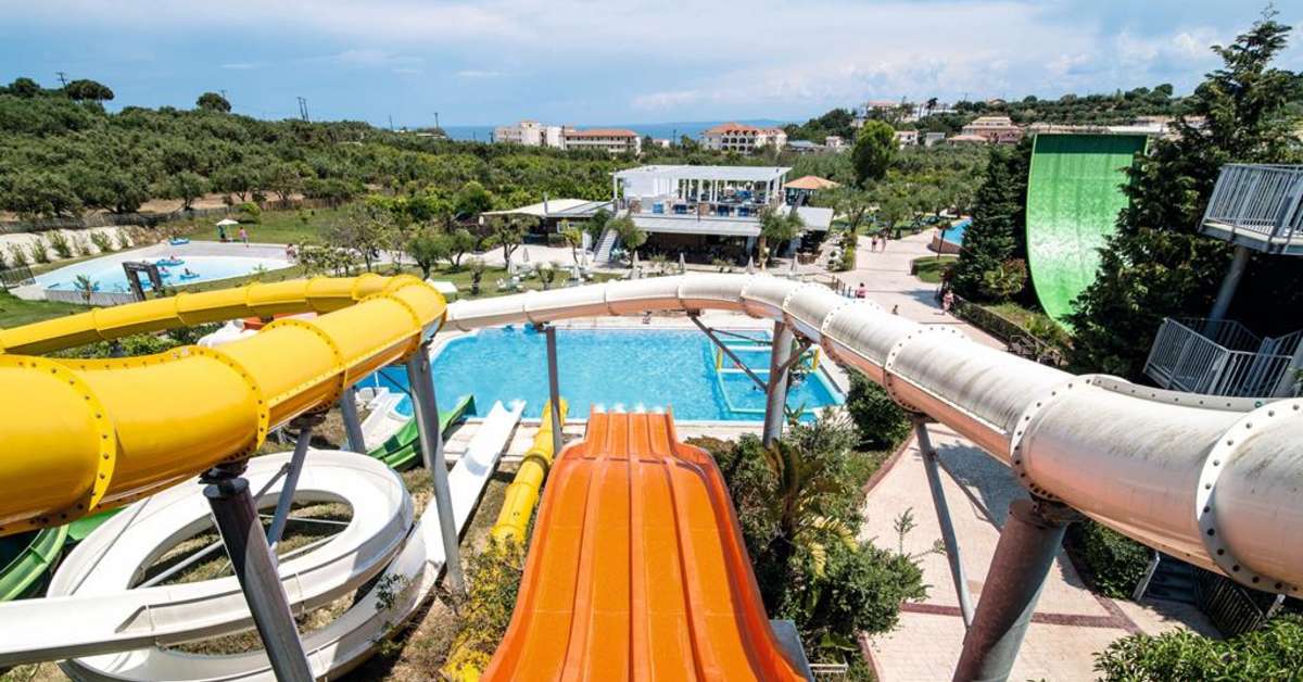 Een foto van het zwembad bij Aqua Bay Hotel