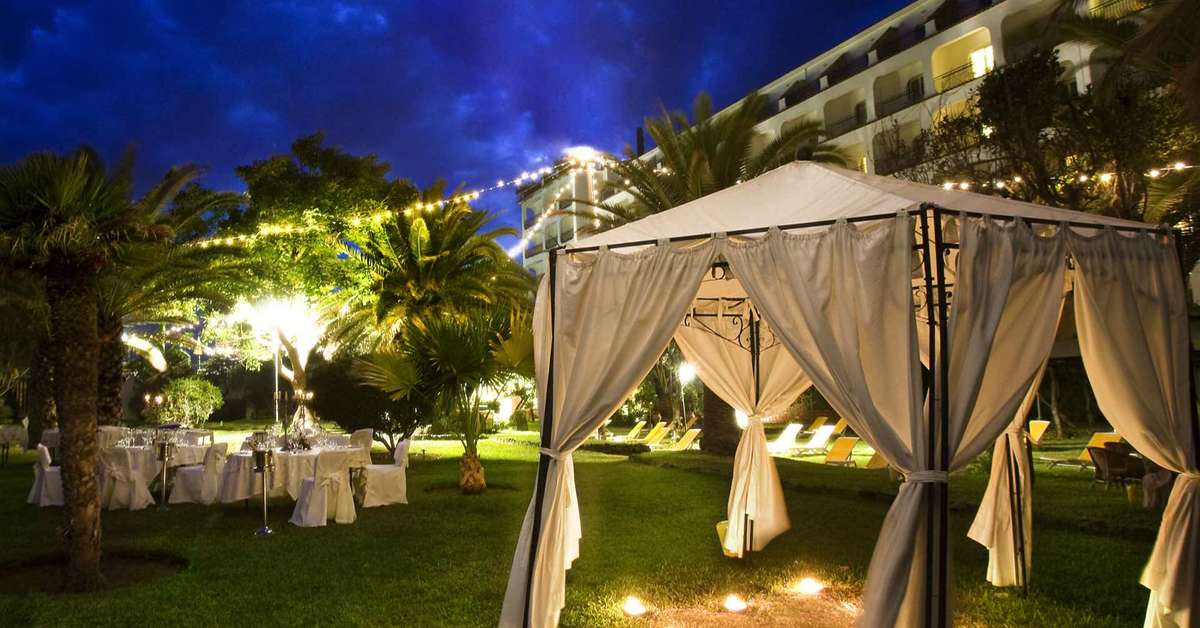 Ein Foto von der Terrasse im Delta Hotels Giardini Naxos