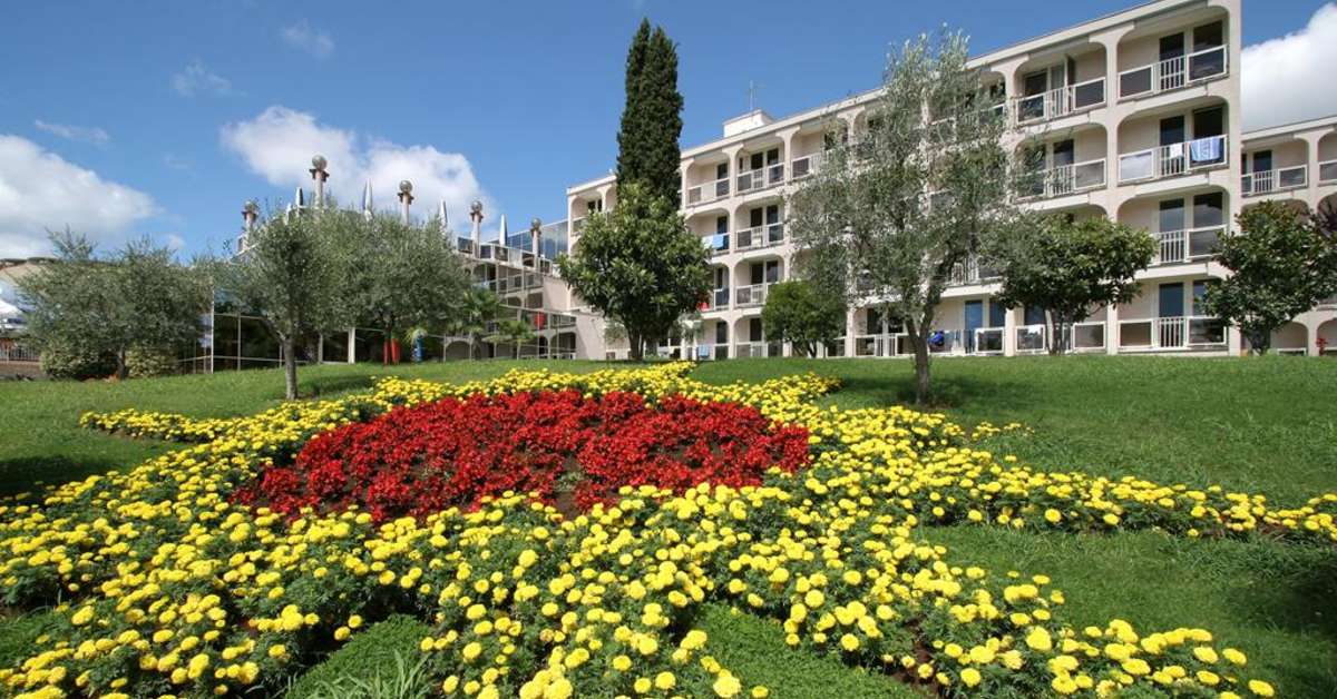 Een foto van de buitenkant van Hotel Istra Plava Laguna
