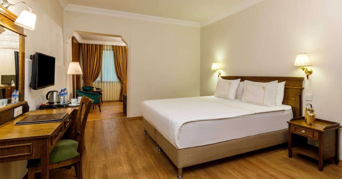 Een foto van Golden Crown Hotel