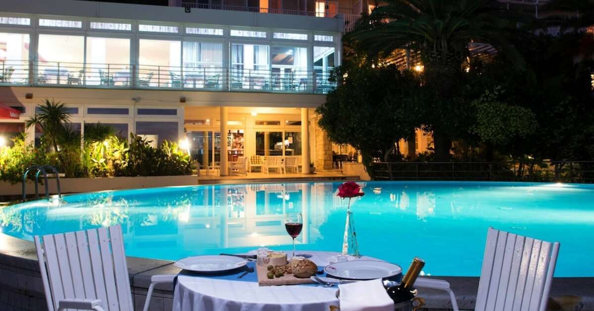 Een foto van het zwembad bij Hotel Orsan