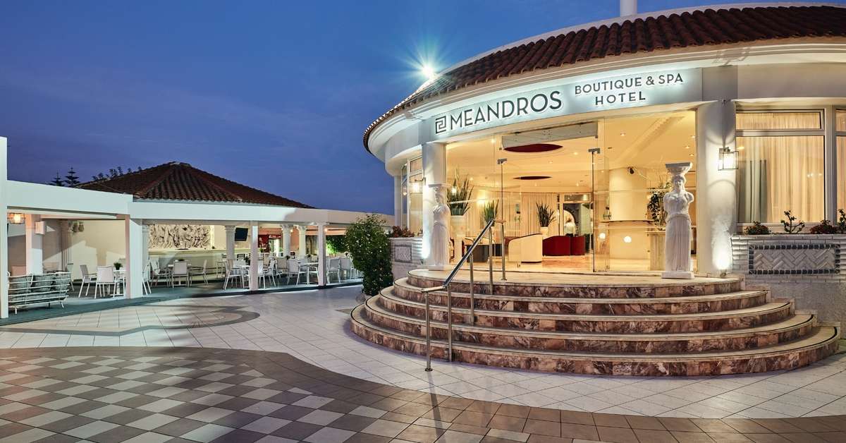 Een foto van het terras bij Meandros Boutique & Spa