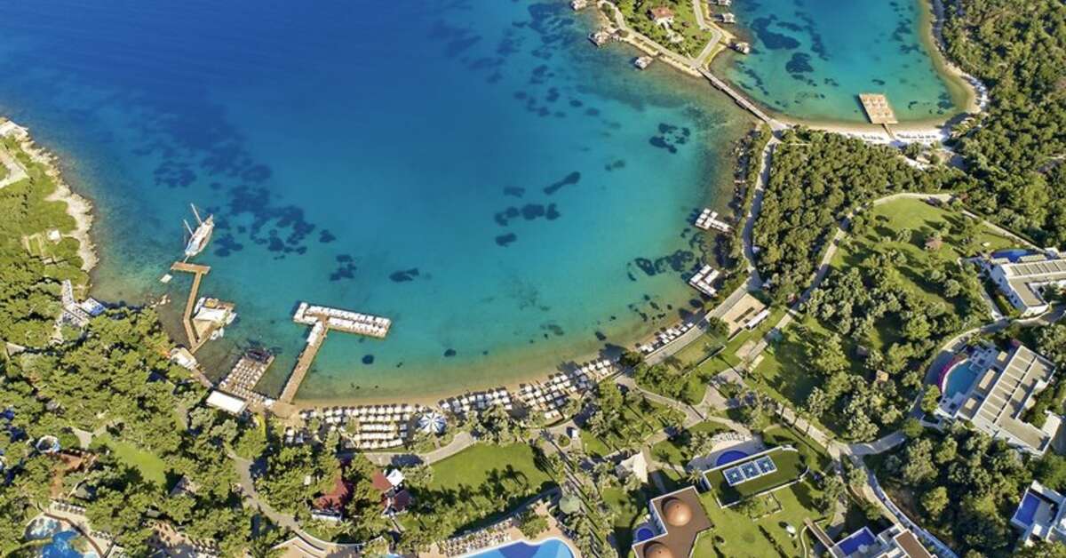 Een foto van het zwembad bij Rixos Premium Bodrum
