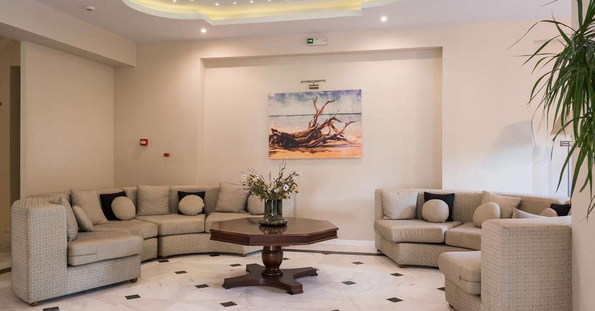 Een foto van het interieur van Windmill Hotel