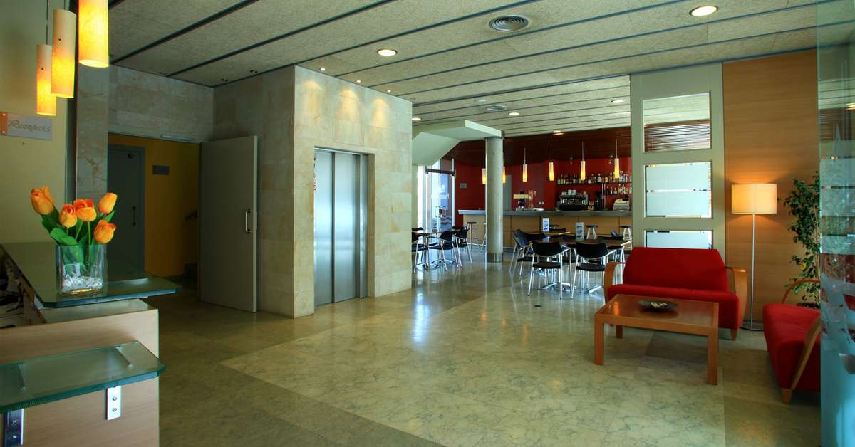 Een foto van het interieur van Aparthotel Nostre Mar