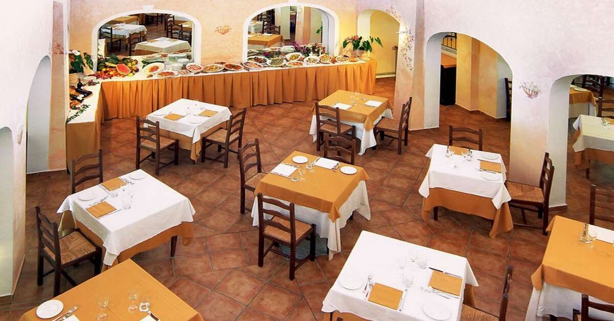 Ein Foto Colonna Hotel Du Golf