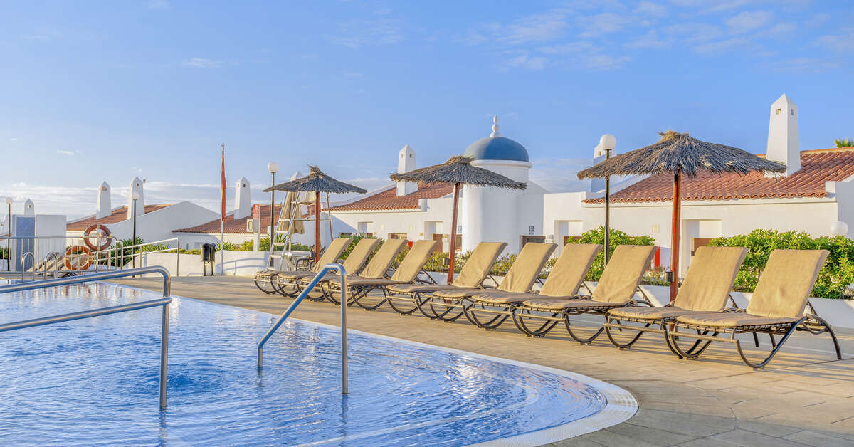 Een foto van het zwembad bij Sunset View Club by Diamond Resorts