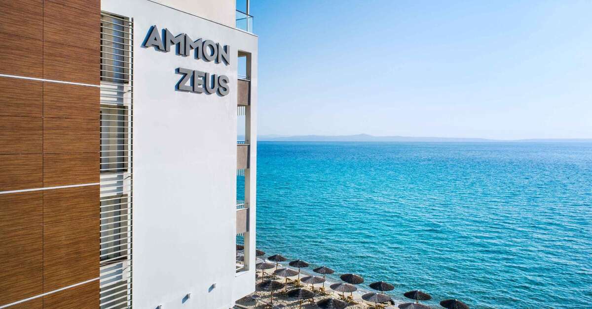 Een foto van de buitenkant van Ammon Zeus Hotel