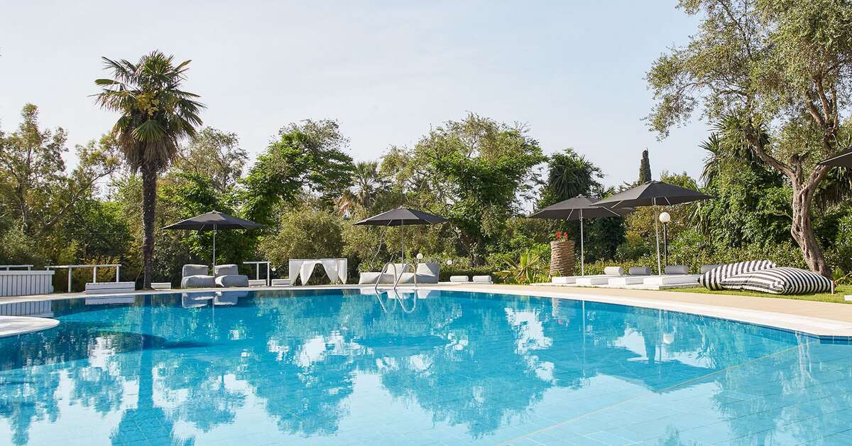 Een foto van het zwembad bij Mr & Mrs White Corfu