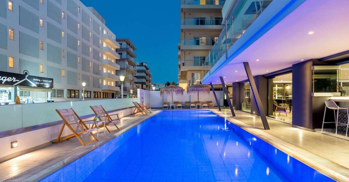 Ein Foto vom Pool im Mercure Rhodes Alexia Hotel & Spa
