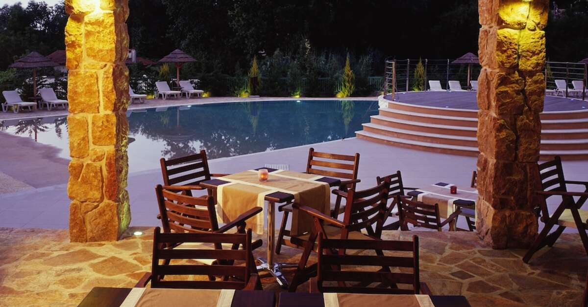 Een foto van het terras bij Ariti Grand Hotel