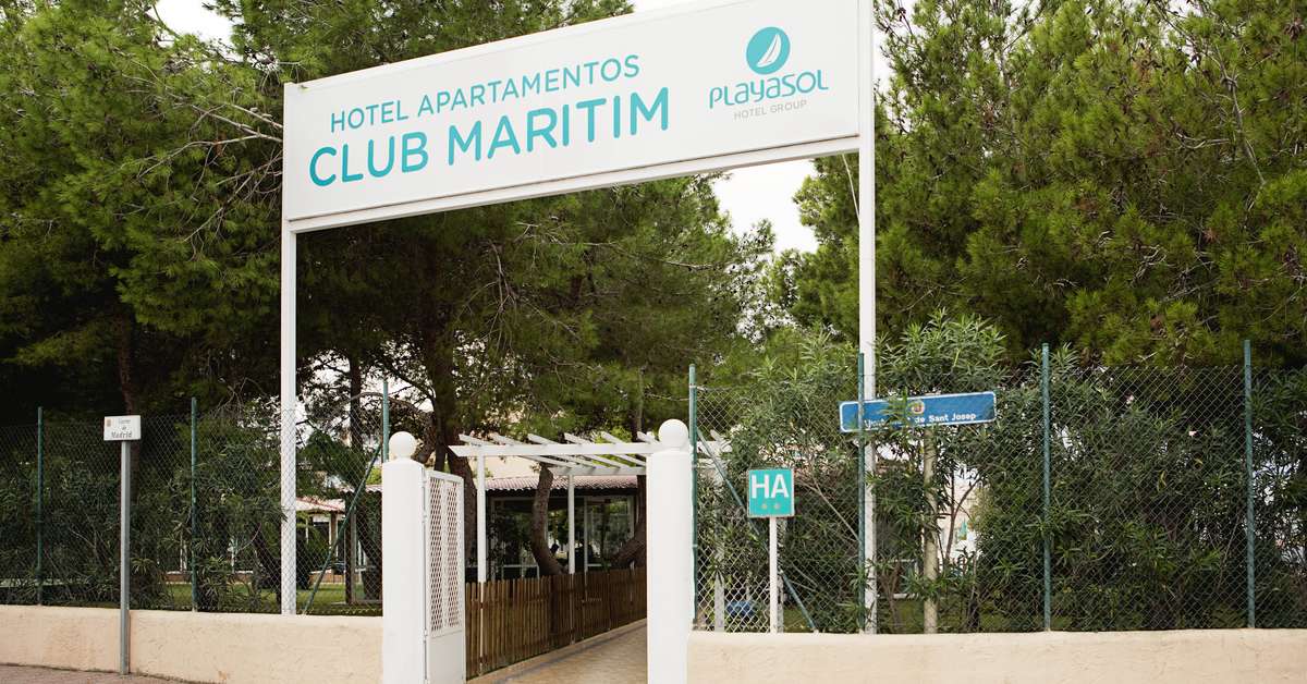 Ein Foto von der Außenansicht des Apartments Club Maritim