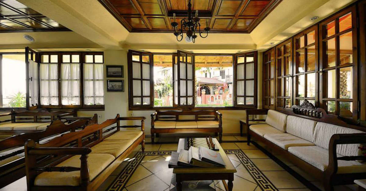 Een foto van het interieur van Kampos Village Resort