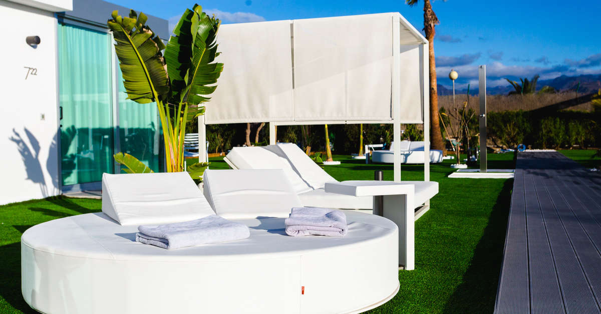 Een foto van het terras bij Seven Hotel & Wellness - Gay Only