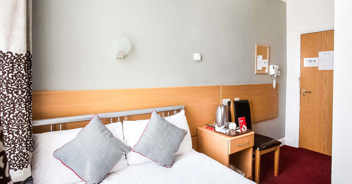 Een foto van OYO London Guest House