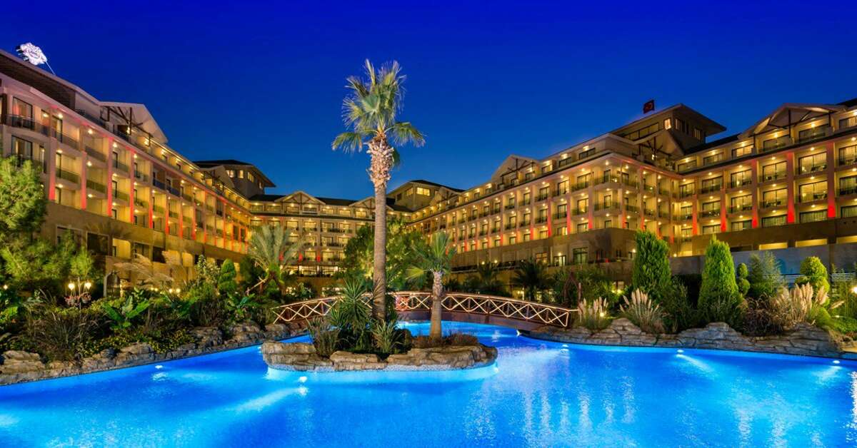 Een foto van het zwembad bij FashionTV Luxe Resort