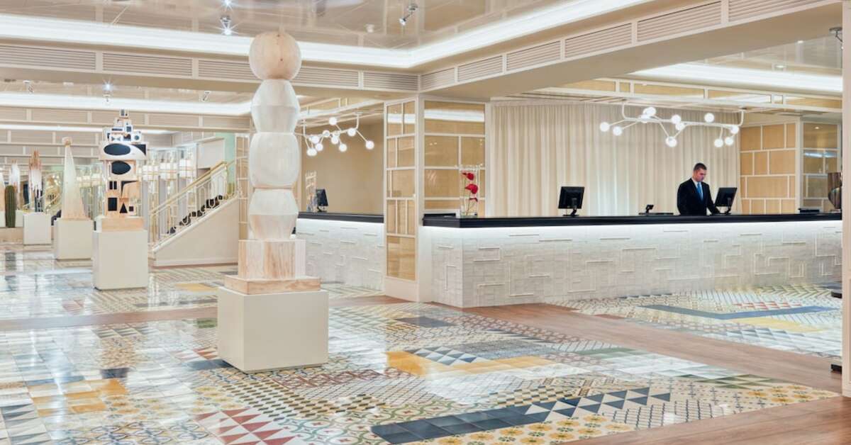 Een foto van het interieur van H10 Las Palmeras