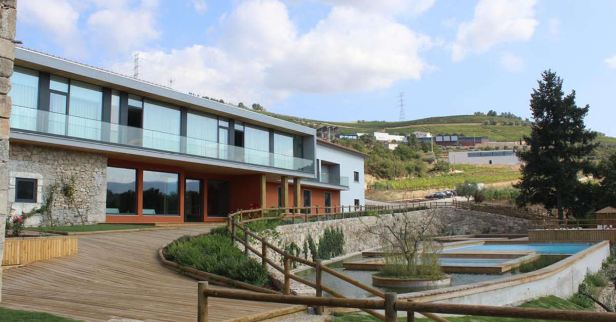 Een foto van de buitenkant van Douro Cister Hotel