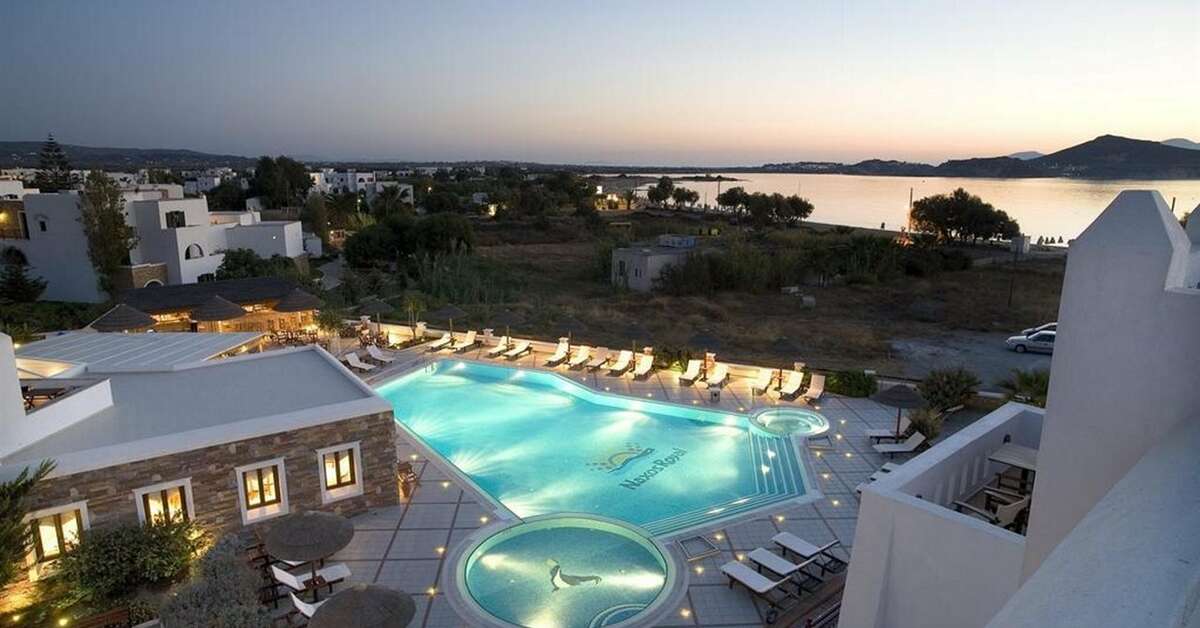 Een foto van het zwembad bij Naxos Resort Beach Hotel