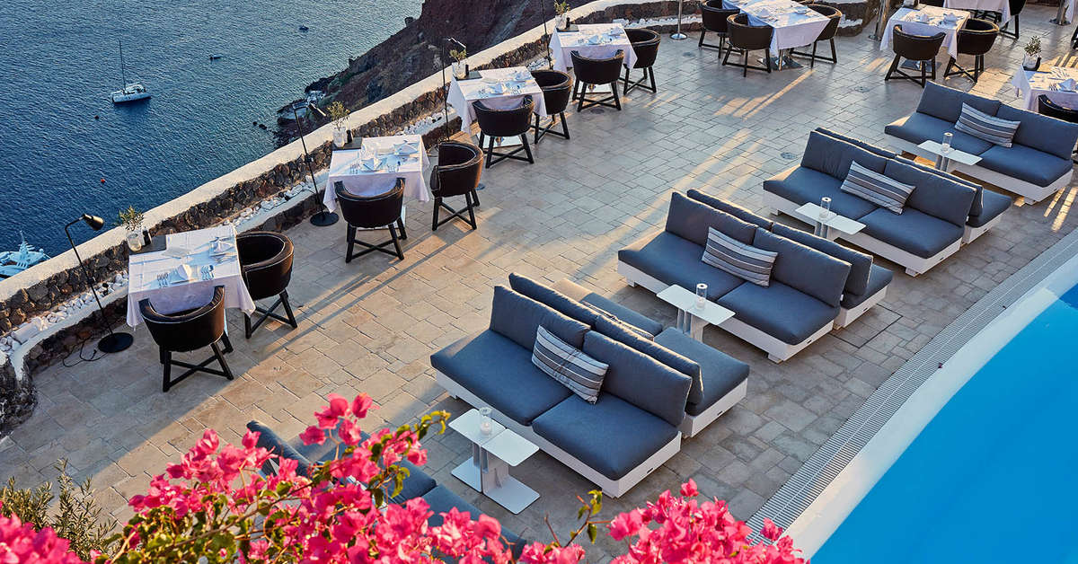 Een foto van het zwembad bij Canaves Oia Suites