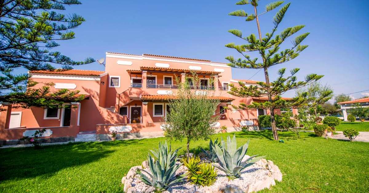 Een foto van de buitenkant van Appartementen Ionian Blue