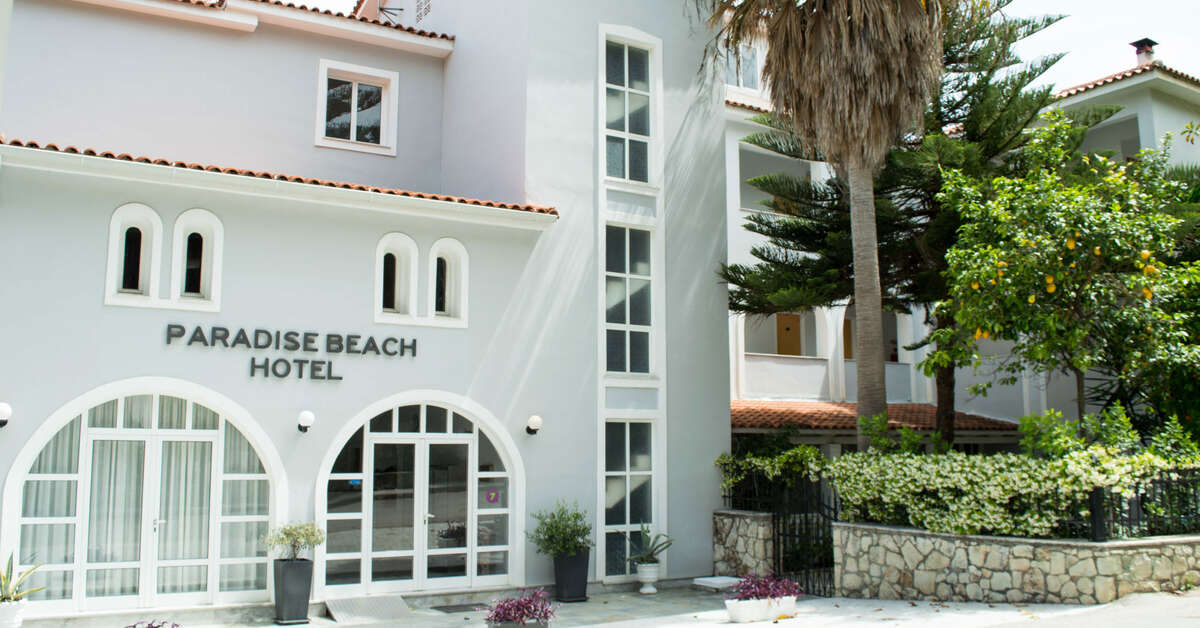Een foto van de buitenkant van Paradise Beach Hotel Argassi