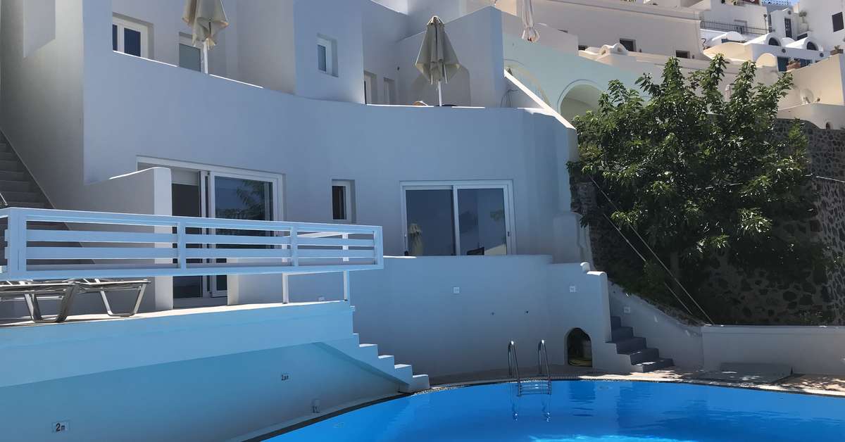 Een foto van het zwembad bij Panorama Studios & Suites