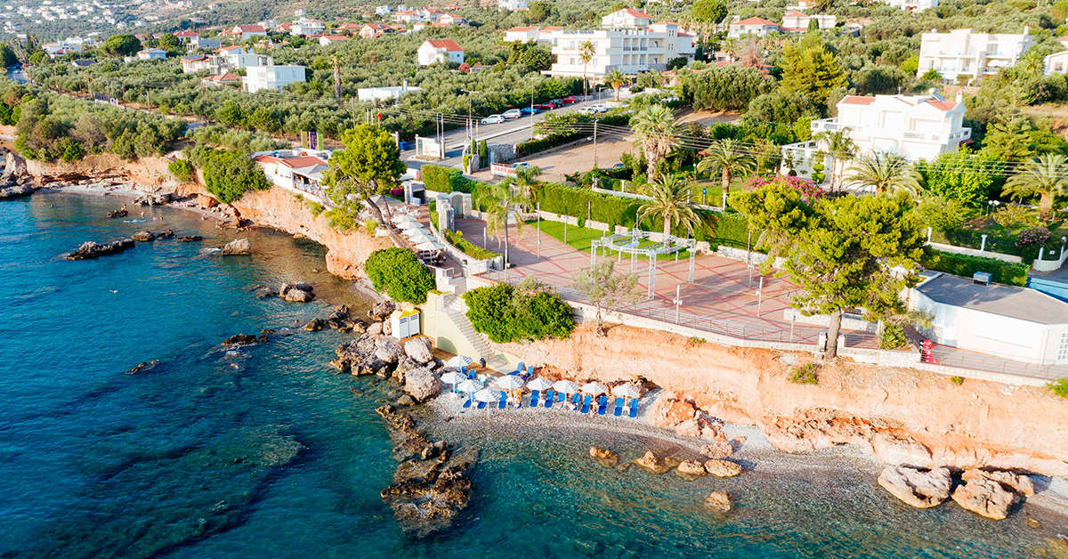 Een foto van het strand bij Hotel Akti Taygetos