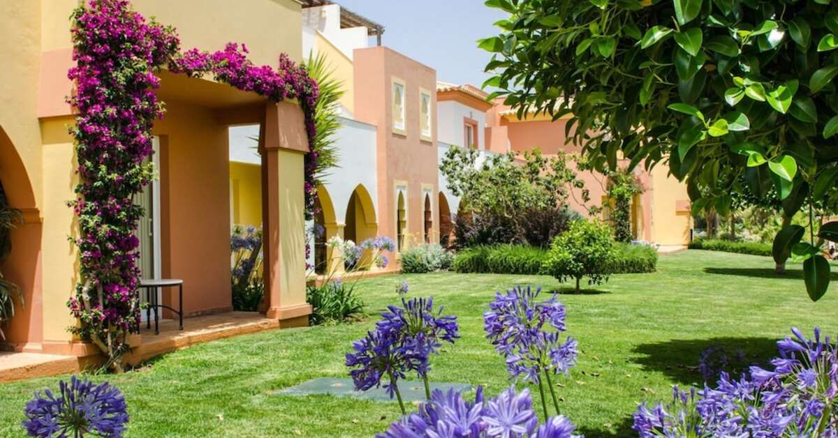 Een foto van de buitenkant van Jardim da Meia Praia