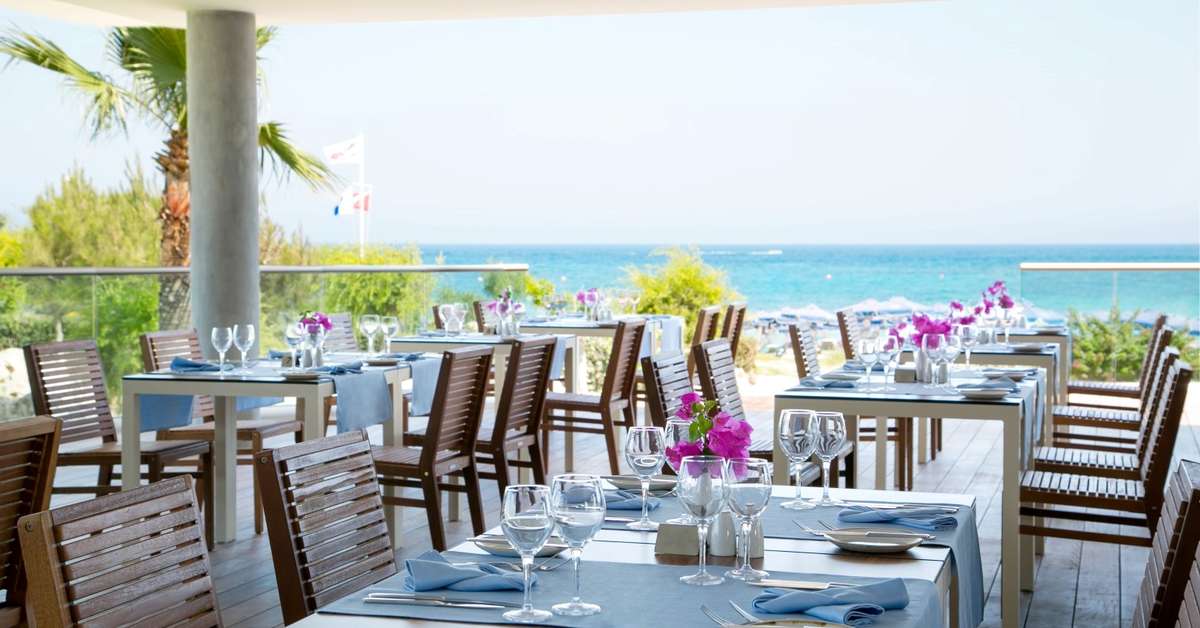 Een foto van de faciliteiten bij Asterias Beach Hotel