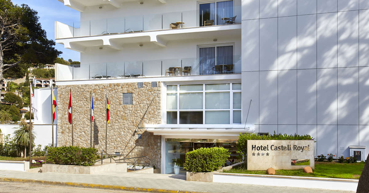 Een foto van de buitenkant van Universal Hotel Castell Royal