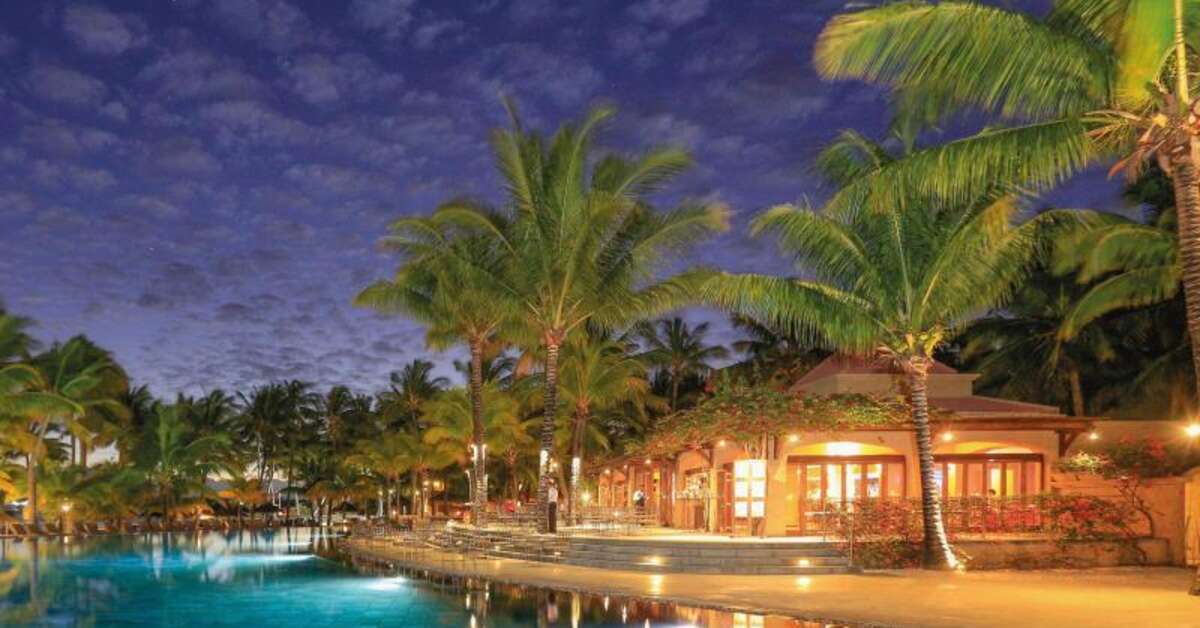 Een foto van het zwembad bij Mauricia Beachcomber
